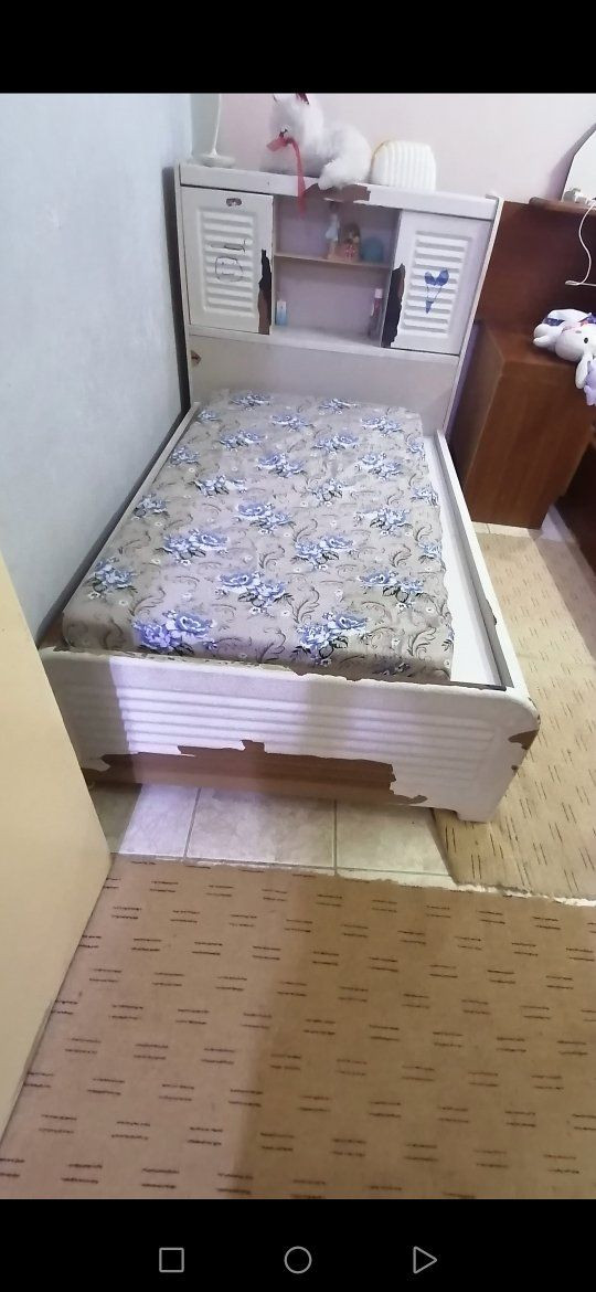 ثلاجه. تجميد فول. بسعر مناسب.. 
اركنديشين ب250حار بارد 
حصان كوي... ب15
مرايه مدخل جبير. ونضيفه اخو الجديد. ب75الف 
جربايه اطفال مع دوشك. ب25الف
ميز مع تلفزيون. بسعر مناسب ب80الف
راسلوني بي مجال  قليل


**إذا كنت صاحب هذا الإعلان وتريد حذفه لأي سبب، رجاءا أرسل رسالة إلى الدعم الفني**