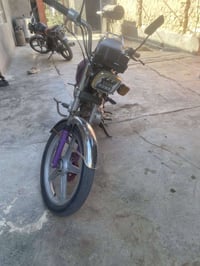 دراجة 4اللبيع او مراوس حسب القناعة وبيع هم ابيع  مكفولة كهربايات شغالة...