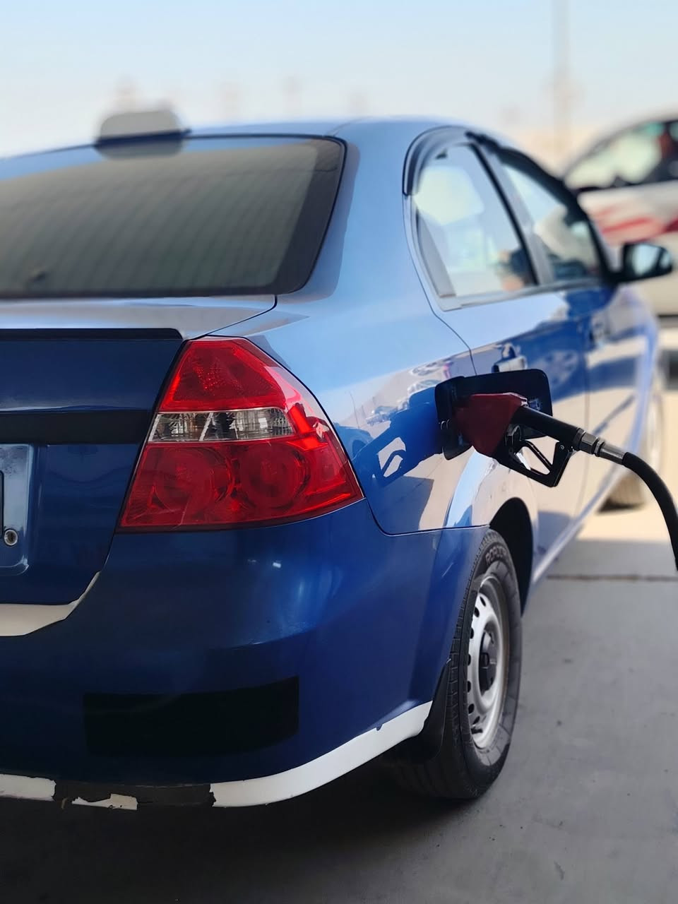 للبيع سياره افيو 2007 سياره نضيفه قطره صبغ ما بيهة بيهة بارد حك شبر ب بنيد ولباقي كفاله سياره كلشي ما ناقصهة تخم تاير جديده صدر امامي خلفي جديده مكينه كير كفاله خير وبركه كلشي ما ناقصهة
سعر: 55 وبيها مجال 
المكان: ديالى المقداديه 
الرقم:  ***********
خاص:  مفتوح واتساب
