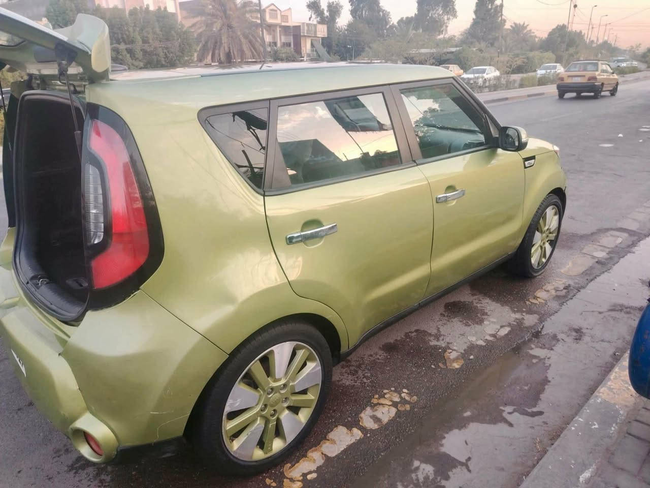 صول 2016
‏Gt line 
فول موصفات 1/1
⚡️بصمه 
⚡️فتحه بانوراما 
⚡️تدفى كشن وستيرن 
⚡️ أبواب بصمه 
⚡️تبريد بيانو 
⚡️شاشه وكامره 
⚡️ ثلاث انضمه قياد
⚡️ نضام Eco
⚡️محرك 2000 gdi
⚡️ماشيه ٨٤ الف حقيقي 
⚡️حادث باب الصدر والوراها وبيها صبغ بنيد بسبب جراد 
⚡️ كلها ليبل واحد بدون تبديل
⚡️ السياره ب اسمي ورقم بغداد الجديد الدولي
⚡️ سعرها ب105 وبيها مجال بسيط 
⚡️مكان السياره بغداد /المحموديه
***********
