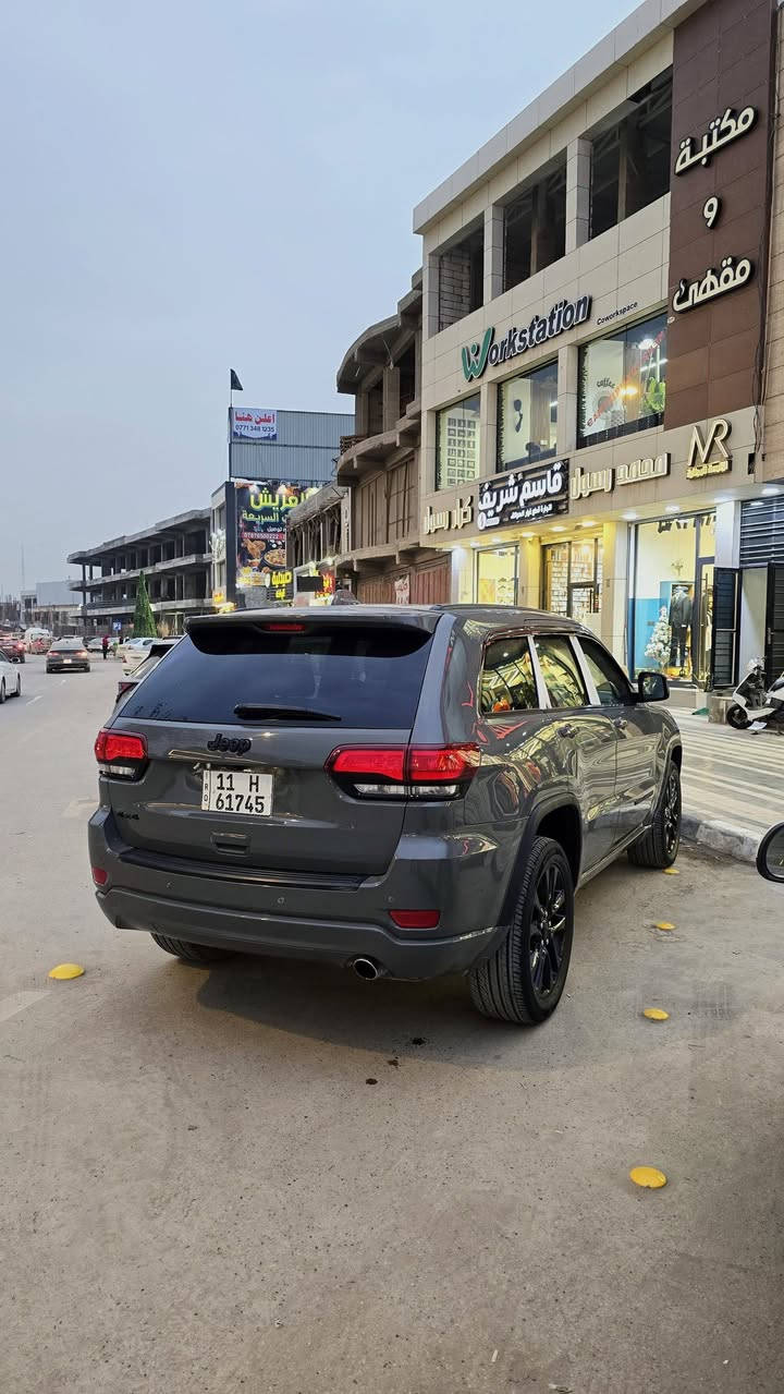 للبيع جيب موديل 2020 لون سمنتي مميز مكينه 3600 حره بلاديه  امريكي ضرر بنيد وتكمه جهه السايق انطخت شويه وصار بيها صبغ بالعراق رقم بغداد دولي باسمي ماشيه 55 مواصفات بلاك توب شاشه كبيرهه
جنطه كهرباء 
كشنات جلد وشامواه
توقف ذاتي /اطفاء ذاتي
نقطه عمياء/رادار
تشغيل عن بعد
 واتصل وتدلل مكاني بابل اي استفسار اتصال ***********
السعر 215
