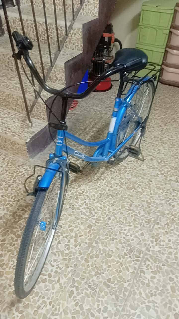 بايسكل عبد الحليم  جديد بالنايلون مستعمل شهرين باستعمال كلش قليييل ماخذو ب١٥٠
موصل جانب الايمن المشاهدة 
‏‪***********‬‏

***********‬‏
انطي سعر  اذا يعجبني ابيع
