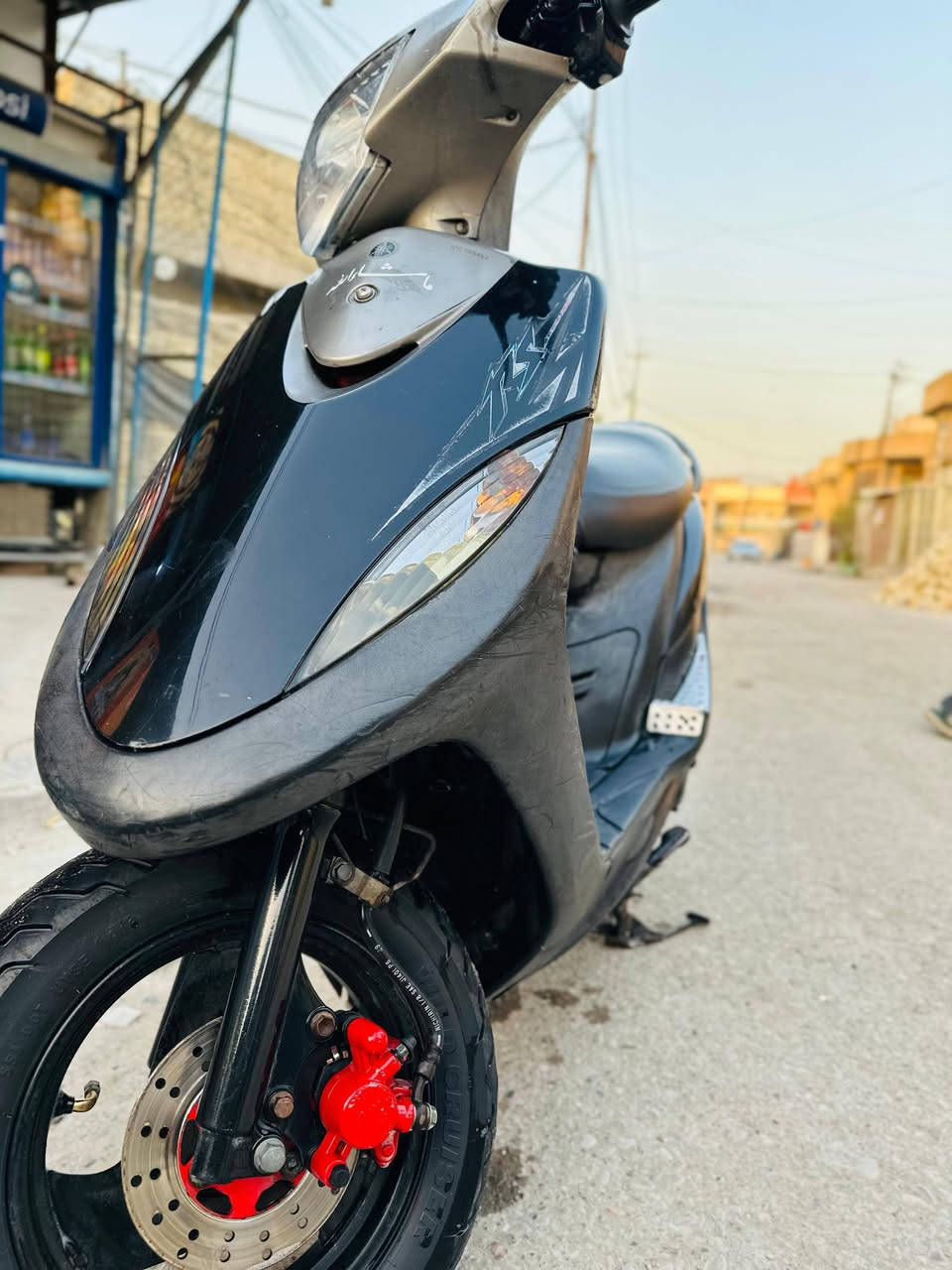 السلام عليكم دراجه ماكس عدله للبيع فقط فول ملاح محرك ما مفتوح وتجي تاخذها من البيت كفرات اصليه كلشي ما مبدل بيها ياباني الدراجه صاله 5 أشهر من منزلها رمبه سعر 850 وبيها مجال ***********
