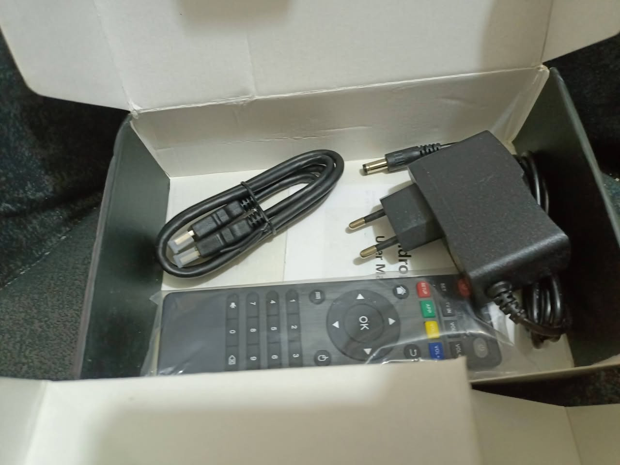 📺 جهاز MXQ Pro 4K (Android TV Box) للبيع 📺
حوّل شاشتك العادية إلى شاشة ذكية بنظام أندرويد واستمتع بكل تطبيقات اليوتيوب، السينمانا، والمسلسلات!
✨ أهم المواصفات:
النظام: Android 10.0 حديث وسلس.
الدقة: يدعم تشغيل بدقة عالية 4K UHD.
المعالج: CPU 4 Core (64 Bit) لأداء مستقر وسريع.

السعر 20 الف مع التوصيل


**إذا كنت صاحب هذا الإعلان وتريد حذفه لأي سبب، رجاءا أرسل رسالة إلى الدعم الفني**