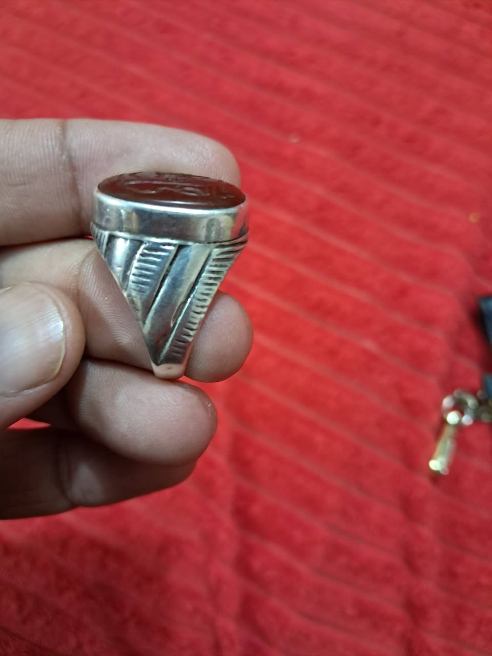 الكوت 
السلام عليكم 
محابس حلوة واصليات وصياغه حلوه ابيع شلع سعر خاص 
توصيل ما عندي 
***********
