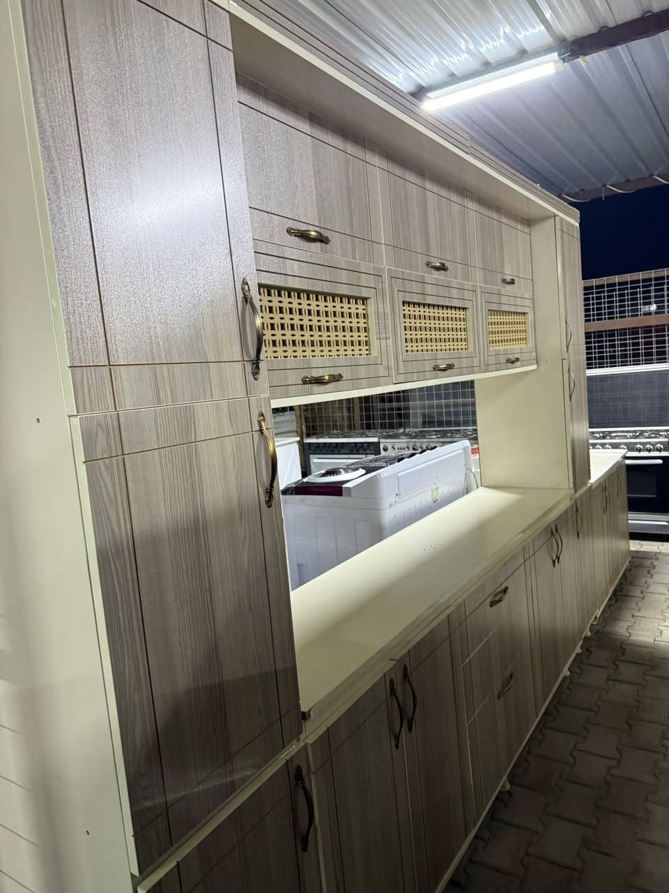 تم وصول  بضاعه جديد ومستخدم العنوان سلمان باك قرب أسواق حلاوه                                     ***********
