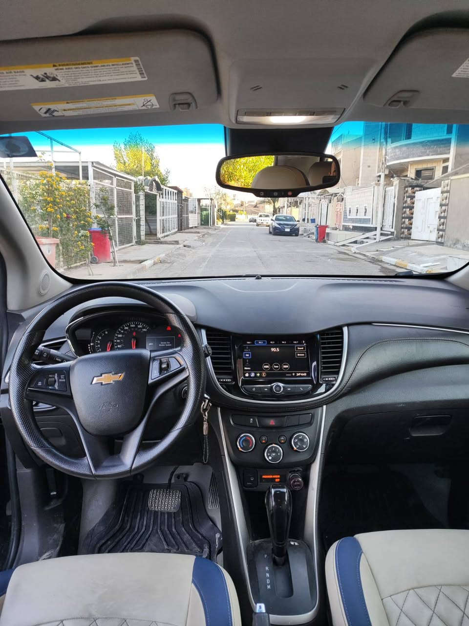 شوفر تراكس موديل ٢١ وارد امريكي حادث بنيد فقط بدون دواخل باقي السياره ليبل واحد مكينه ١٦٠٠ ماشيه ٥٧ سياره جديده بسمي رقم بغداد دولي السعر ١١٠ بيها مجال بيع اومراوس للاستفسار الاتصال *********** بغداد حي الرساله الثانيه
