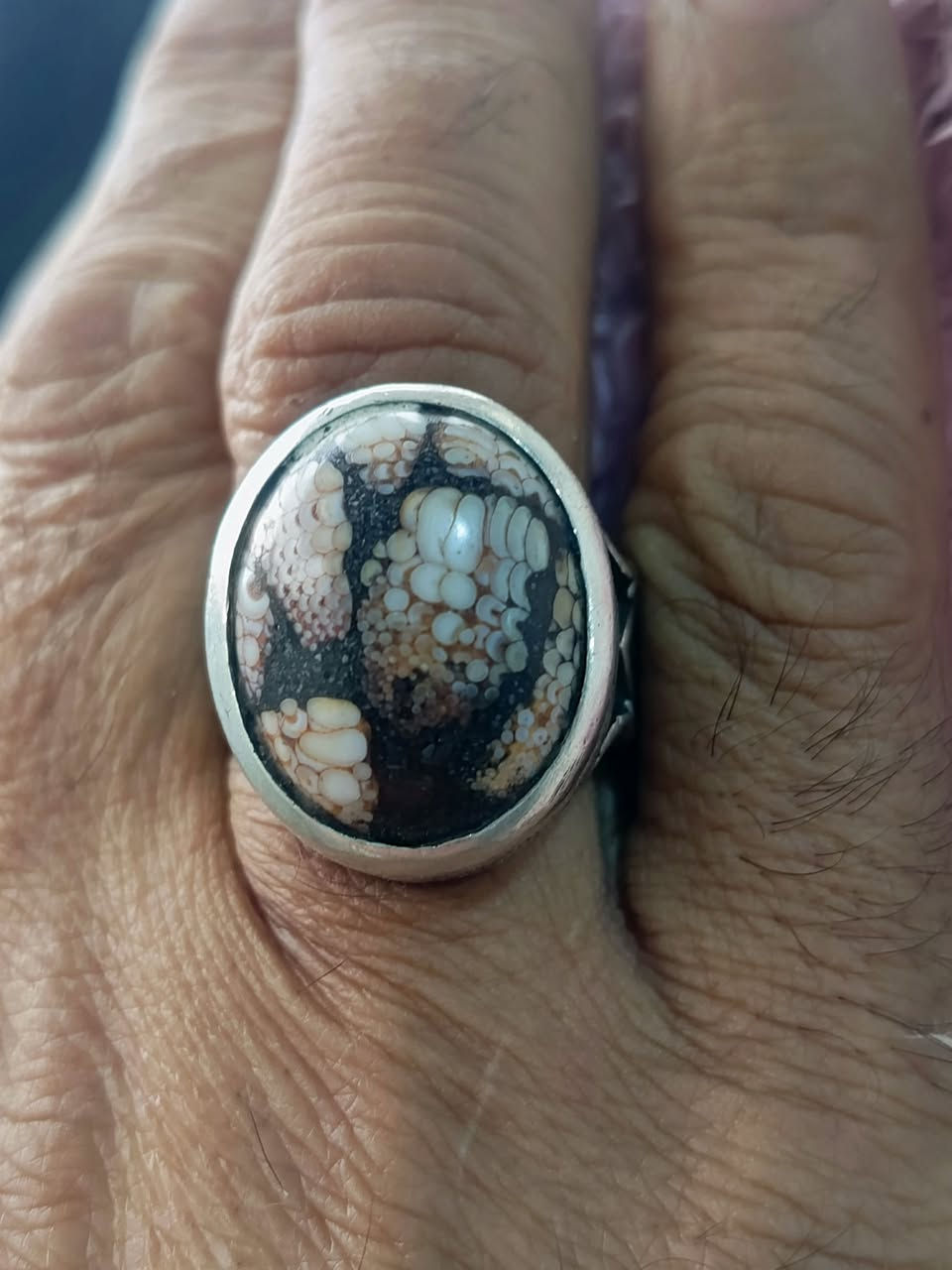 خاتم عطف مرجاني جلد الحيه الاصلي يوجد توصيل


**إذا كنت صاحب هذا الإعلان وتريد حذفه لأي سبب، رجاءا أرسل رسالة إلى الدعم الفني**