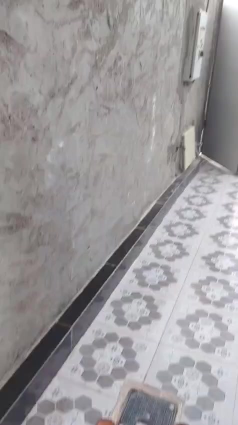 دار لبيع سبعه كيلو رقمه ٢٢٠٤٠ غرفتين نوم وصاله وديوانيه ومطبخ وصحيات شارع ١٠ وره مركز شباب استفسار اتصال على رقم ***********
