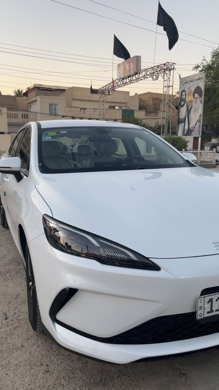 السلام عليكم
للبيع ... بي واي دي سيل فايف ٢٠٢٥
ماشيه ٤٠٠٠ الف قابل لزياده 
مكفوله كفاله عامه
السعر ١٩٥٠٠ مليون ونص
تحويل ثاني يوم 
للتواصل مراسله  وتساب فقط 
***********
