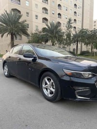 ماليبو 2017 LT معروفه مواصفاتها السياره ماناقصها شي  بس التبريد عاطل و...