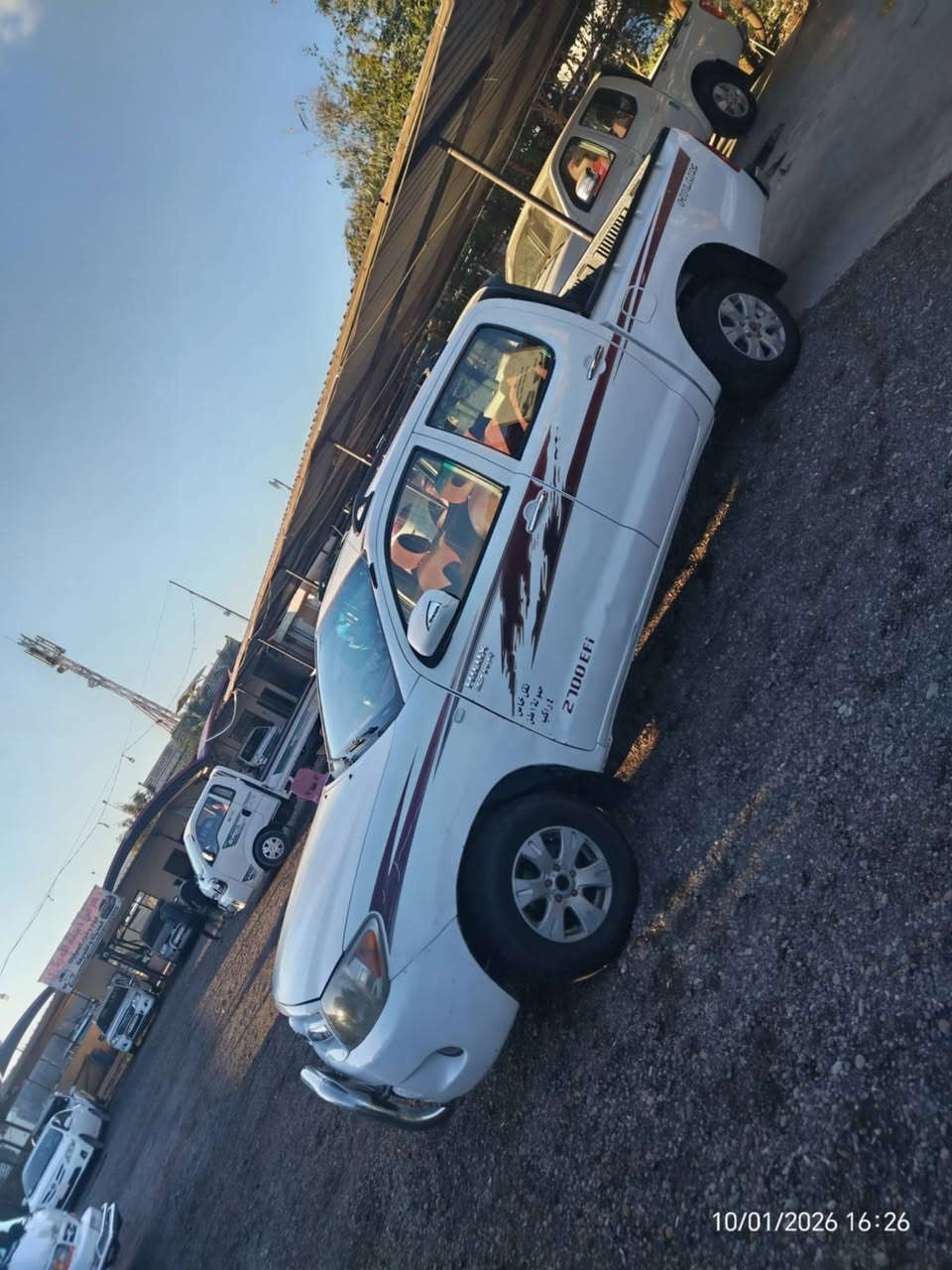 السلام عليكم تيوتا هايلوكس موديل 2008محرك 2700سيارة نظيفه مال جناي السعر 135

المكان بغداد ابو غريب 
رقم الهاتف
 ‭0780 394 8762‬

‭0751 993 0965‬
