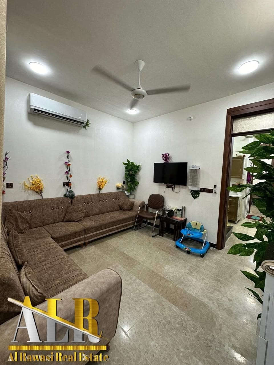 🏦 ®️مكتب الرواسي للعقار ®️ 🏦

🔴تسلسل العرض:-{ 133}

®️دار( حديث )للبيع  🅿️🏚️ 

المساحه الكلية:-50م

واجهة:-4.16م.        ✖️.    نزال:-12م 

®️تفاصيل البيت:-{ ثلاث طوابق (بناء 2024) } 

الطابق الاول:- { استقبال ➕مطبخ➕
خدمات ➕غرف نوم}

الطابق الثاني:- {(2)غرف نوم➕ خدمات }

الطابق الثالث:-{غرفة نوم }

📍موقع البيت :-حي اور ال600 }

#مكتب_الرواسي_للعقار 
#شعارنا_الثقة_دائما
#مستمرون_في_بيع_وشراء_العقارات 🏠

     .………..{بأدارة السيد ابو عبد }………….

للاستفسار📞📞📱📱

   منتظر.             ***********
عبد الرحمن.       ***********
