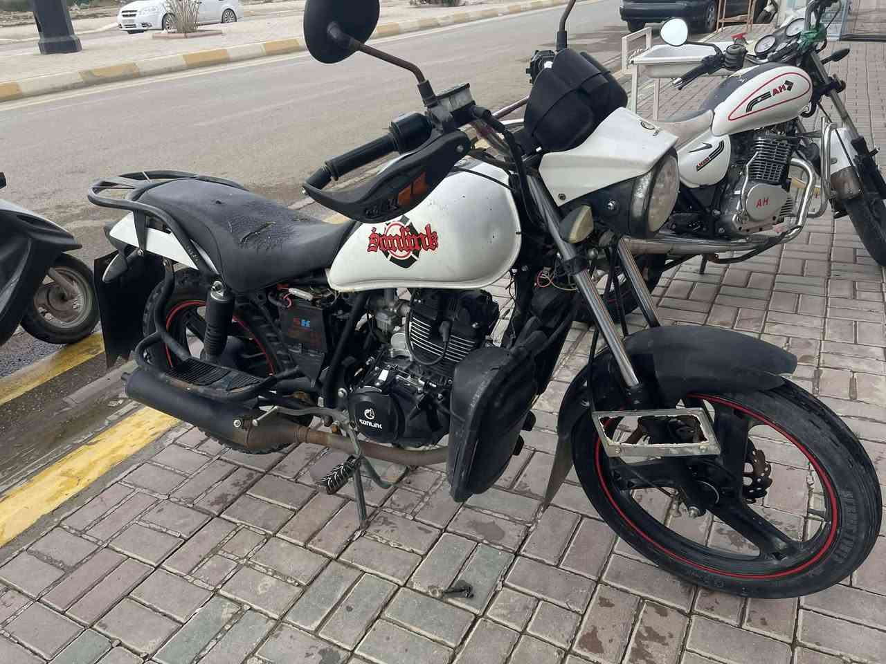 سنك محرك١٥٠
لون ابيض نظافه فول
موديل٢٠٢٠
سعر ٧٥٠ وبي مجال

***********
