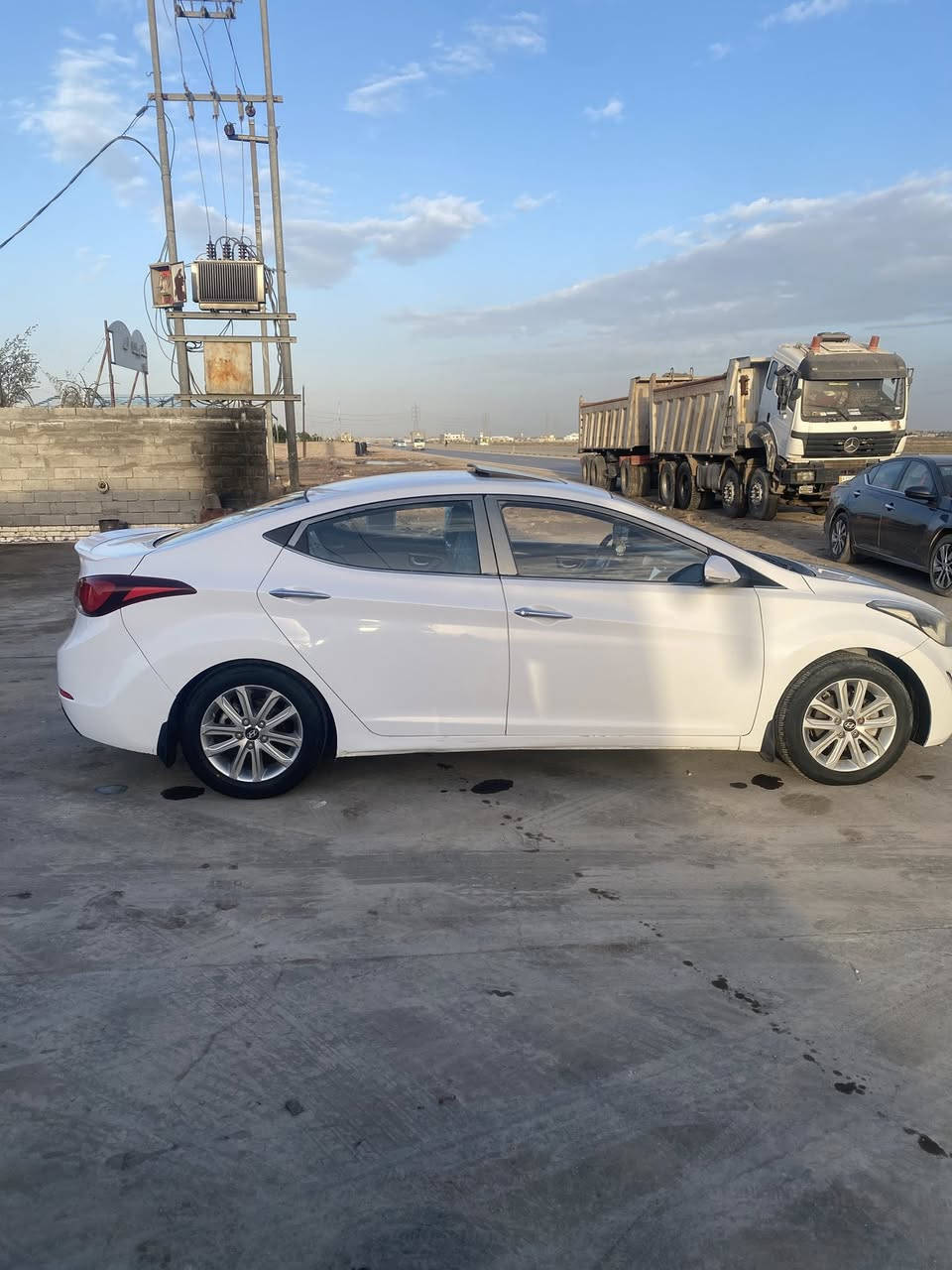 السلام عليكم ألنترا  ٢٠١٦ للبيع 

فول مواصفات فتحه بل قماره تبريد قطعتين 

مكينه ١٨٠٠ حداديه أماميه وخلفيه جديده 

بيهه رشات صبغ صفحه السايق بدون تبديل 

***********
