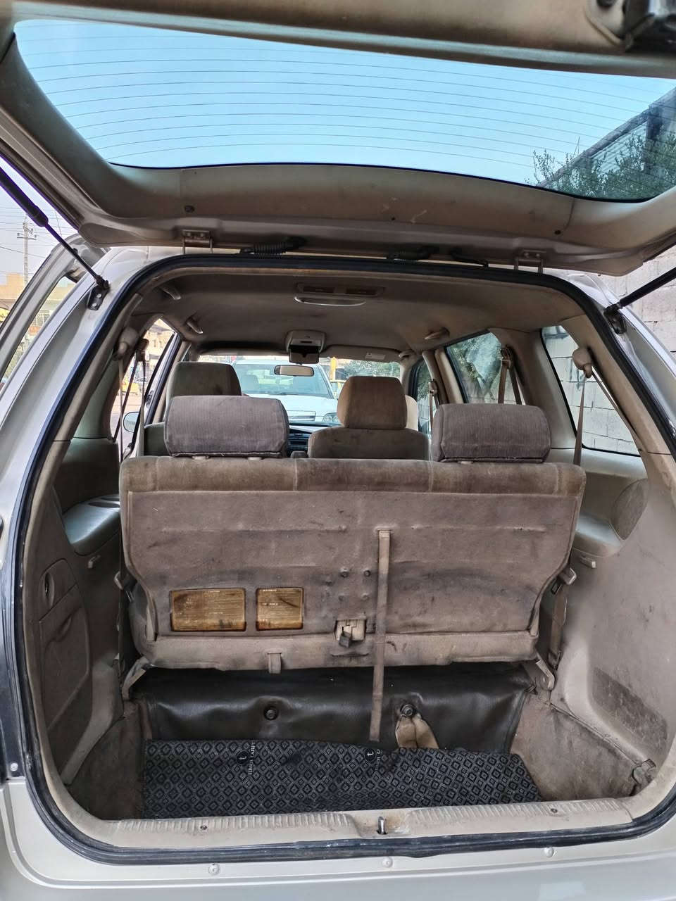 السلام عليكم مازدا ستيشن 7راكب Mpv للبيع مديل 2000 السياره بيها صبغ بس بوند بدون دواخل تبريد 3قطع مركزي السياره جاهزه اي نقص مابيها كابون بانزين بيها مكينه شرط تيرات جديده طخم امامي وخلفي كله جديد شرط التحويل السعر 68 وبيها مجال مكان السياره موصل أيسر موبايل *********** كورك ***********
