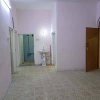 طابق ارضي • ١٣٠م • غرفتين نوم