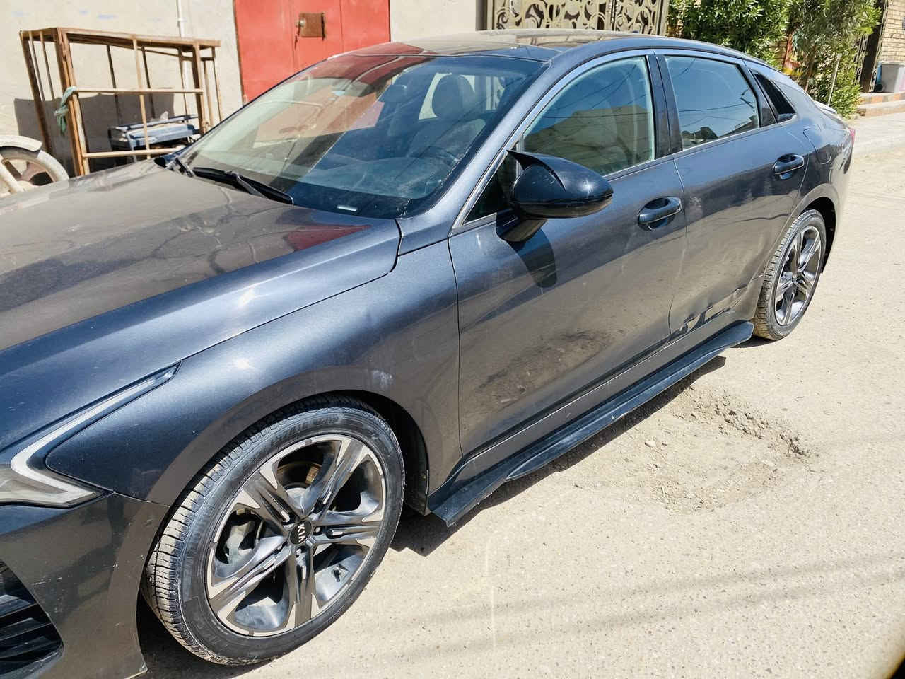 كيا K5 موديل 2021 للبيع
معوقين بغداد بعدلهه سنه وصير حره
مواصفات EX فول 1/1 ( بصمه / بانوراما / كشنات جلد / تبريد تدفئه كشنات / تشغيل عن بعد / داخل جلد / شحن لاسلكي / تشغيل عن بعد / تبريد قطعتين / رادار وتحديد مسار / اوتو هولد / وباقي المواصفات المعروفه ) 

وارد امريكي ضربتهه جاملغ وبنيد والباقي رشات صبغ اثر شخوط فديو توضيحي لصبغ 
كير مكينه صدر على وضع الشركه 
رقم بغداد 
مكاني:ديوانيه 
السعر :-135. وبي  مجال بسيط 
للاستفسار :- ***********
