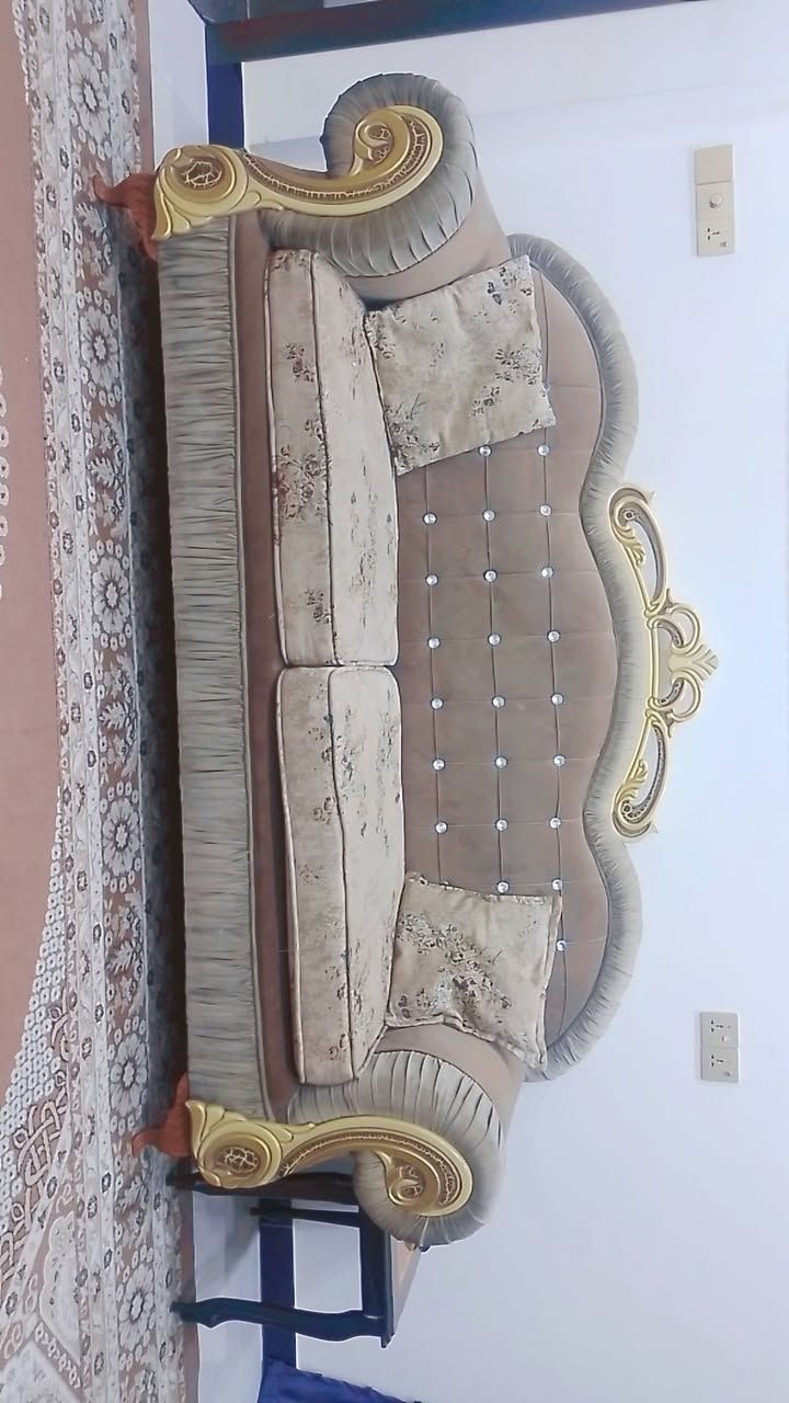 السلام عليكم تخم عشرة مقاعد نضيف جدا تفصال السعر750وبي مجال


**إذا كنت صاحب هذا الإعلان وتريد حذفه لأي سبب، رجاءا أرسل رسالة إلى الدعم الفني**