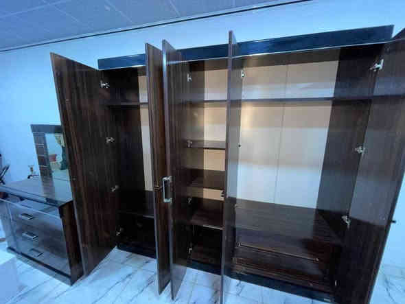 موقعنا الجديد حي البكر فرع نادي نينوى الثقافي.. غرفة ماركة شركة بالون شرط غرفة درجة اولى شرط اي كسر مابيها مجرد جلخات بسيطة كلشي ماتأثر السعر مع التركيب ٤٢٥الف الغرفة ٥ قطع النقل على المشتري... هذا رقمنا للتواصل *********** تتوفر عدنا اكثر من فصال سلايت وكلهم نظافة ٩٥٪
