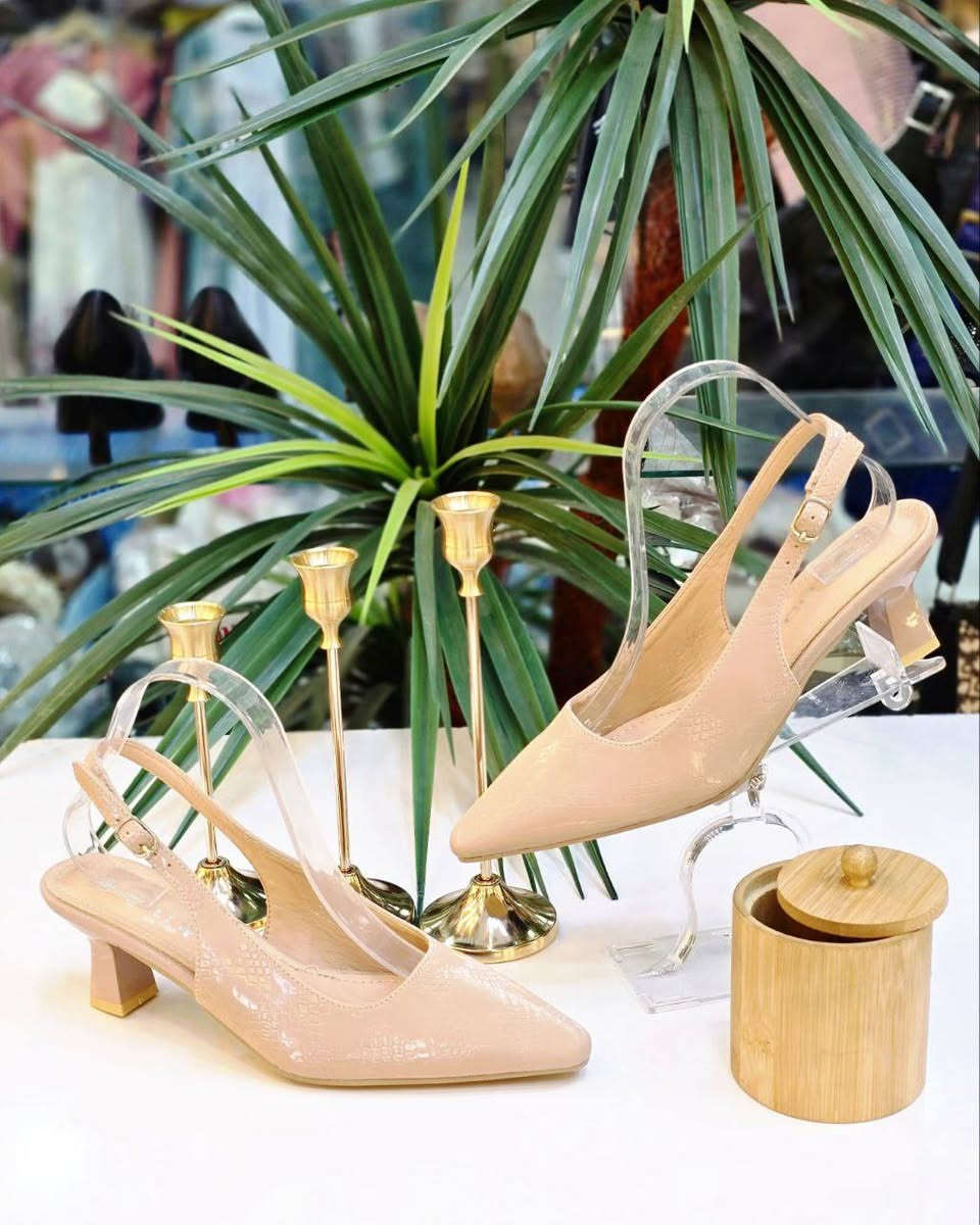 كعب ارتفاع 4 سم
السعر 16
37-38-39-40-41


**إذا كنت صاحب هذا الإعلان وتريد حذفه لأي سبب، رجاءا أرسل رسالة إلى الدعم الفني**