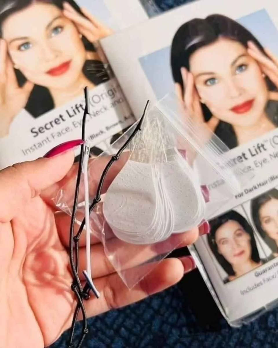 ‎  😍😍😍توفرت من جديد 
لصقات شد العيون 
والوجه والرقبة والفك 🔥✔️✨

‎لاصقات لشد الوجه والرقبة بشكل فوري تحتوي على 40 لاصقة✔️  
‎يُستخدم لشد الوجه ورفع العين من خلال وضعه من جهة الحواجب وايضاً من جهة الخدود لرفعها وتحديدها ، يُستخدم لشد الرقبة وتحديد الحنك من خلال وضعه بمنطقة الرقبة من الخلف

اللاصقة تندمج مع البشرة قويةو مستحيل تنفتح أثناء اللبس 
تكساس  كامل للوجه 😍✔️  

‎يمكن اخفاء الخيوط داخل الشعر✅ بغداد, العراق


**إذا كنت صاحب هذا الإعلان وتريد حذفه لأي سبب، رجاءا أرسل رسالة إلى الدعم الفني**