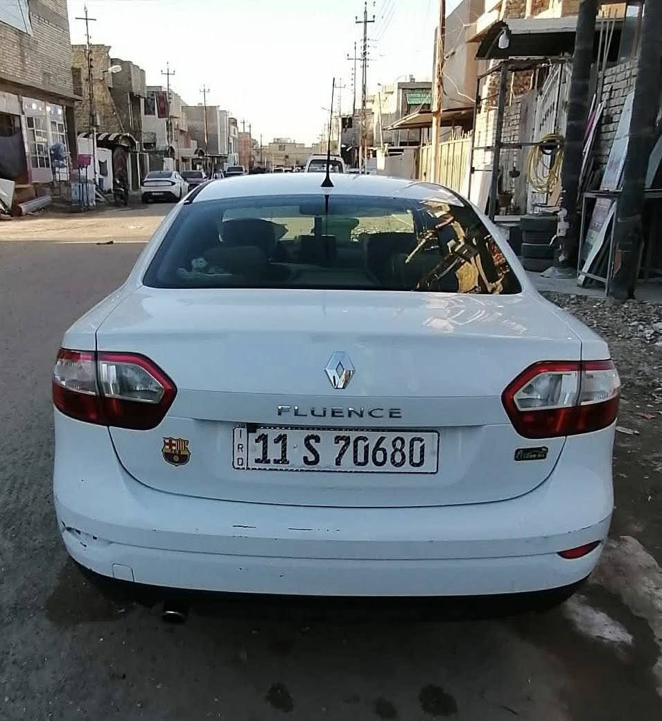 رينو فلونس موديل ٢٠١٣ سياره جديده استخدام شخصي جديده كلش ماشية 54 الف حقيقي رقم بغداد الترقيم الجديد المحرك المرغوب ام القبق الأصفر التبريد ثلج ❄️ 
مكان السياره بغداد / الغزالية 
عارضهة ٦٧ وبيهة مجال 
رقمي / ***********
