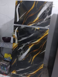 ثلاجة • شغالة • نظيفة