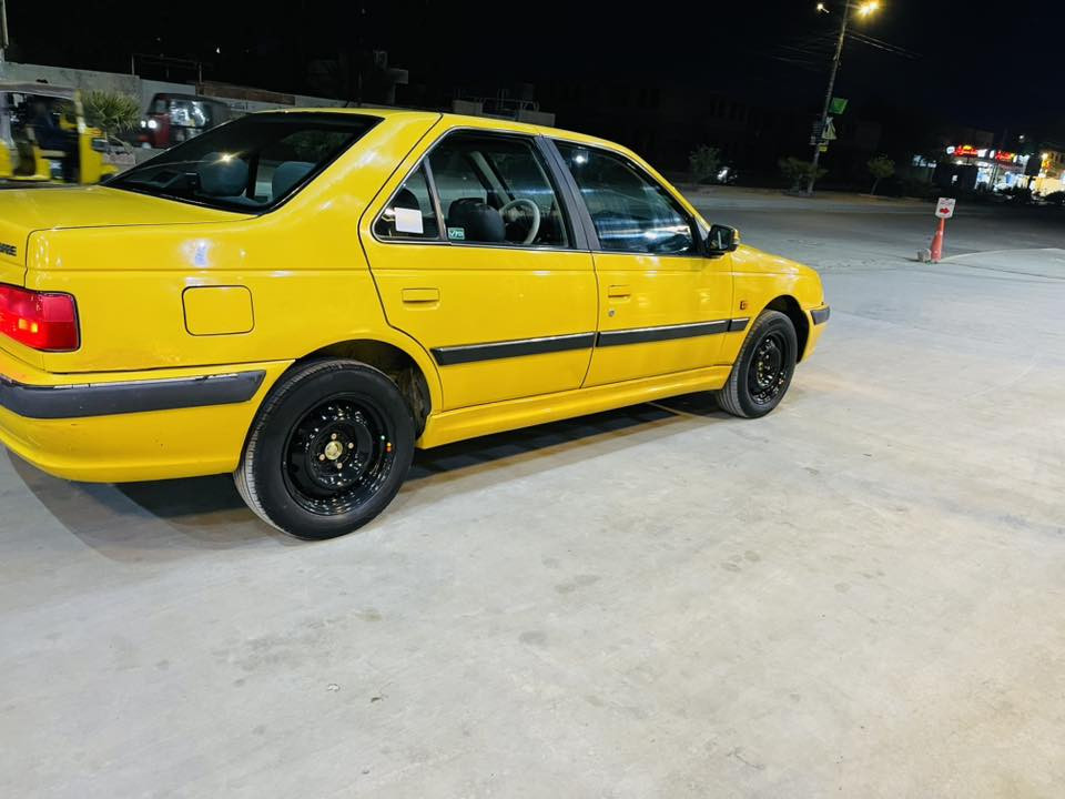 السلام عليكم بيجو بارص موديل 2015 سيارة جديدة وجاهزة من كلشي كير محرك خير من الله تخم تاير جديد صدر خلفي امامي جديد سنتر لوك أربع بيبان تبريد ثلج تدفئة شغالة مصفرة هيئة وغرامة دوشمة جديدة السعر 45 وبيهة مجال مكاني بغداد الرقم ***********
