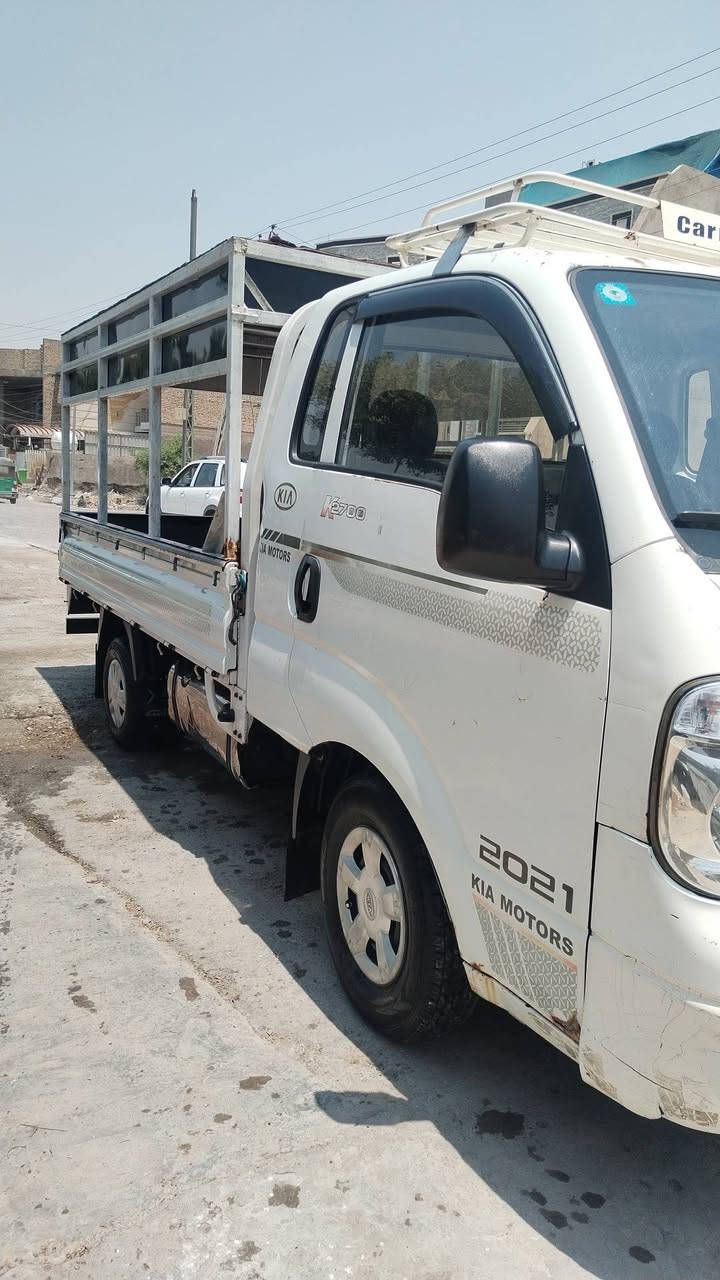 السلام عليكم
كيا نثيه مديل 2012 رقم واسط مشروع وطني 
سنويه ل27 بأسمي سياره خير من الله 
بدون قمريه 
مكان السياره بغداد الامين 
ارقام الهاتف ***********/××/***********
غير متواجد ع الفيس
