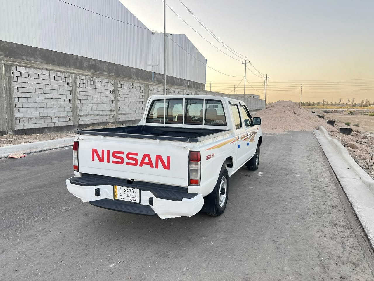 السلام عليكم  نيسان  بيك اب 2016 ماشيه 170 السعر 160 وبيها مجال ***********
