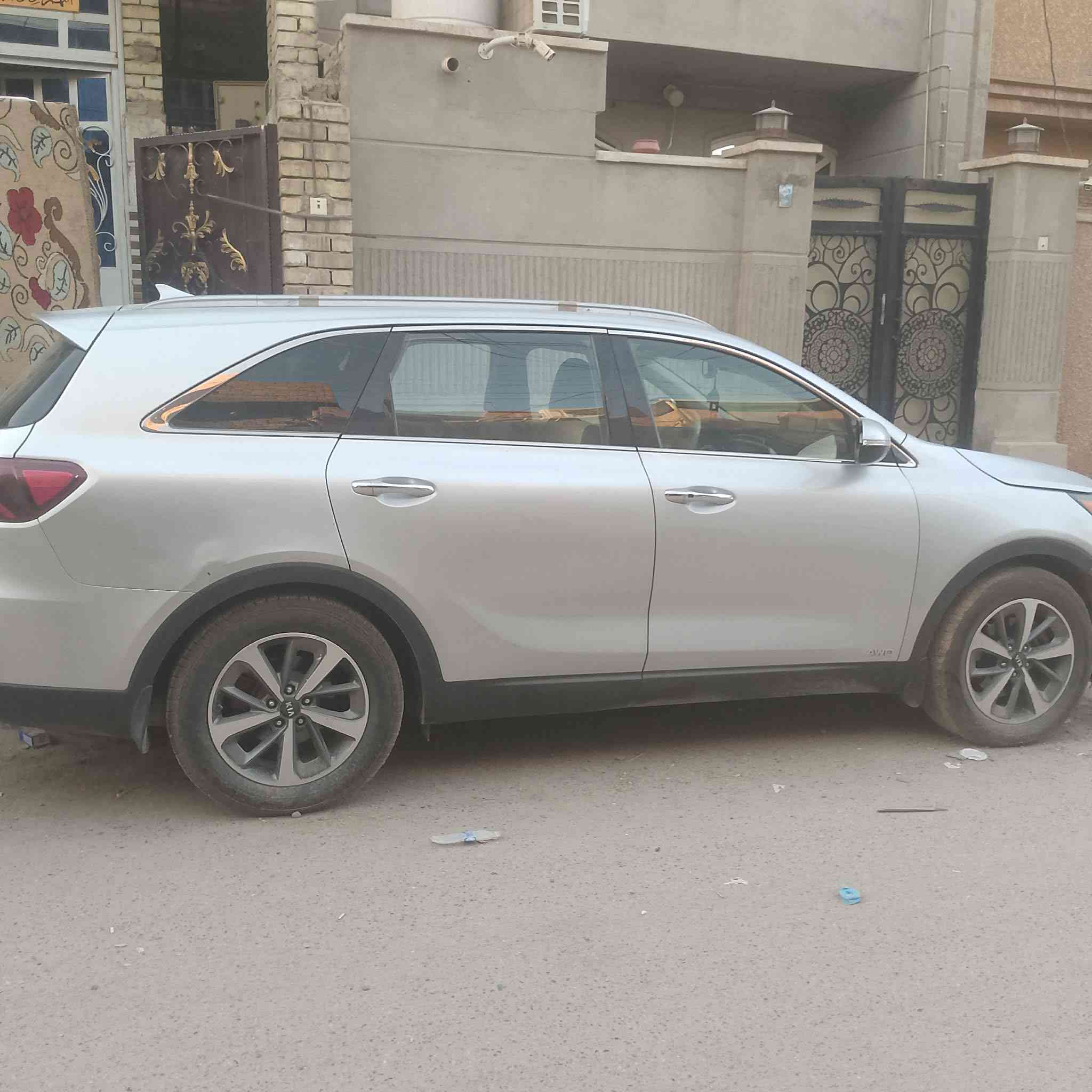 السلام عليكم سورنتو 2019 فئة ax وارد امريكي 6 سلندر ماشيه 69 الف  السعر 180 رقم بغداد ***********
