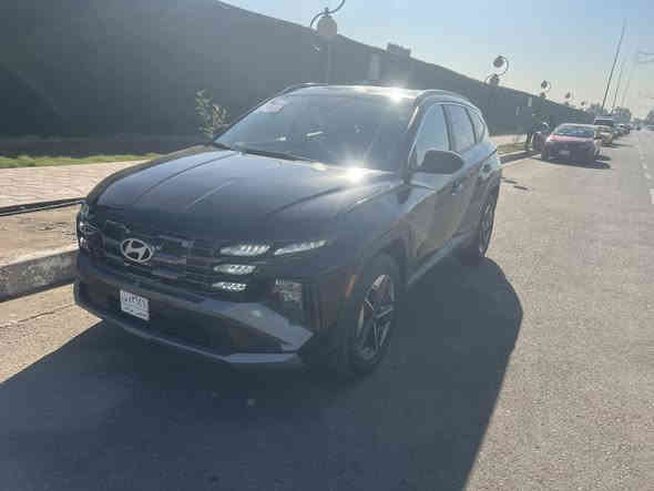 سلام عليكم 

توكسان موديل 2025 SEL 

دخول جديد فول مواصفات عدا الفتحة 

المواصفات //🆕

بصمة ابواب

بصمة تشغيل عن بعد

بصمة صندوق فتح الي

توصيل شاحن خلفي مزدوج  

بلوجكتر لد زنون

لايت زنون أصلي 

اتو هولد 

تبريد بيانو لمس جهتين

سايد بريك بصمه 

اتو ستوب بالازدحام 

تبريد قطعتين منفصل امامي خلفي

شاشه كبيره متصلة ديجيتل

شاحن وايرليس موبايل 

تدفئه كشنات 

كشنات اوف وايت 

كشنات كهرباء 

رادار امامي 

رادار جانبي رادار خلفي 

تحديد مسار نظام قياده الي

تحكم ستيرن كامل 

 سستم سماعات 

حساسات امامي وخلفي 

تنبيه خطر خلفي جهتين مع هزاز ستيرن

داخل ابيض 

صندوك كهرباء 

ابو المصلحة ليقارن بالخليجي

الضرر///بنيد مصبوغ عل كد الضربه والجاملغ بارد كل قطع السياره ليبل واحد حته الدعاميه 

ماشية 17000m نظيفة بمعنى الكلمة السبير ما نازل

محرك 2500 المرغوب بالسوك 

السعر198وبيها مجال 

مكان السيارة بغداد والشراي يتصل ***********
