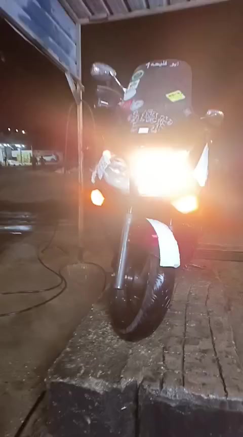 دراجه للبيع سلفر ونج جيتي بدون صبغ بيهه شخوط وكسر بل بك لايت مستعجل عله بيعتهه مكاني الشماعيه شارع الكهرباء الدراجه قفلهه من الاخير 15ونص رقم***********
