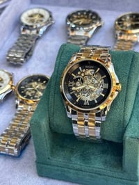 ساعه من شركه روليكس الاناقه و البداع فيها ✅  تحتوي على مكينه اوتماتيك ...