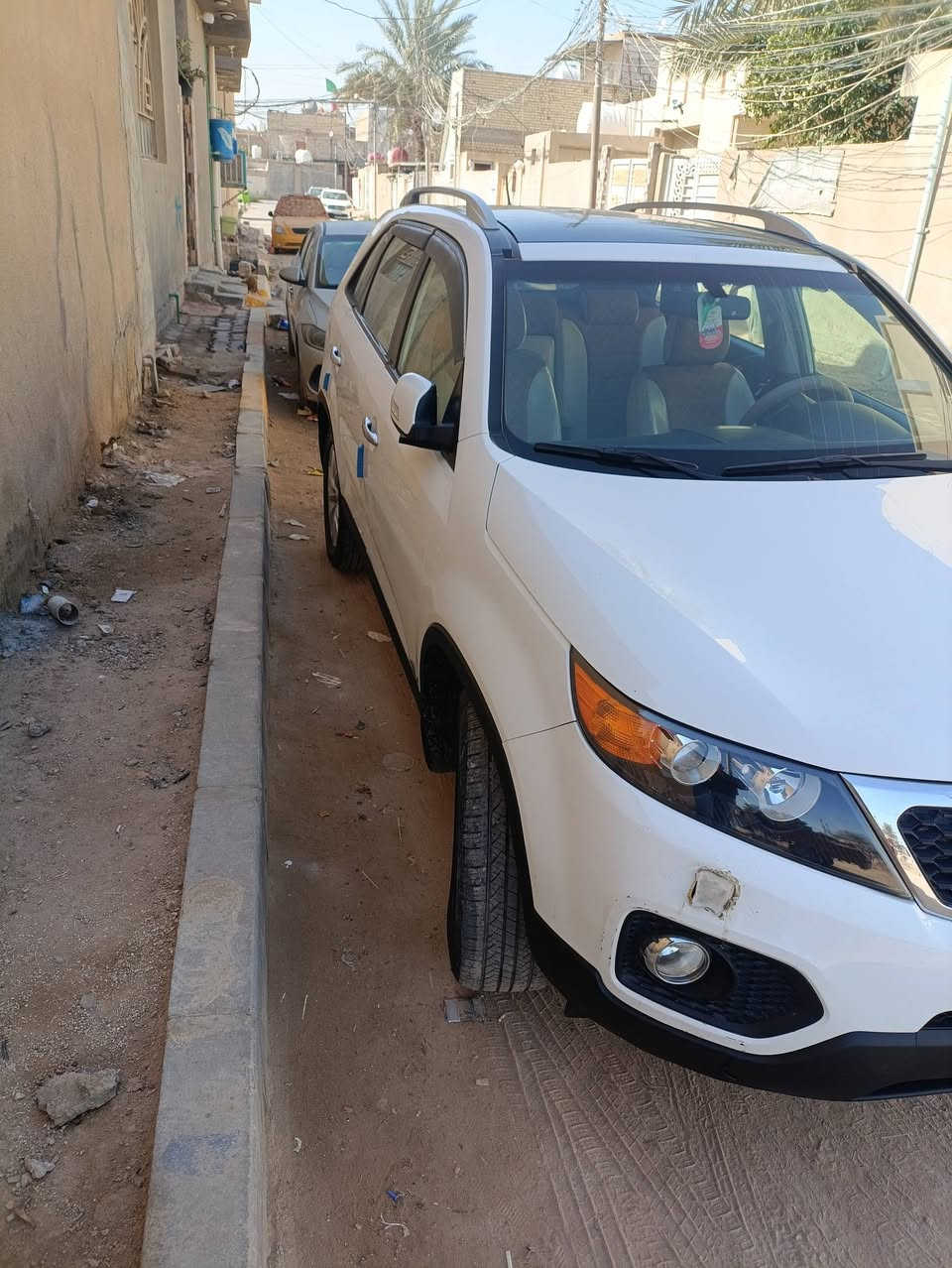 كيه سورينتو موديل 2012 رقم بغداد مكانها كربلاء بيها 3 قطع محرك 6 سلندر
السعر 150 وبيها مجال 
إتصال ***********
