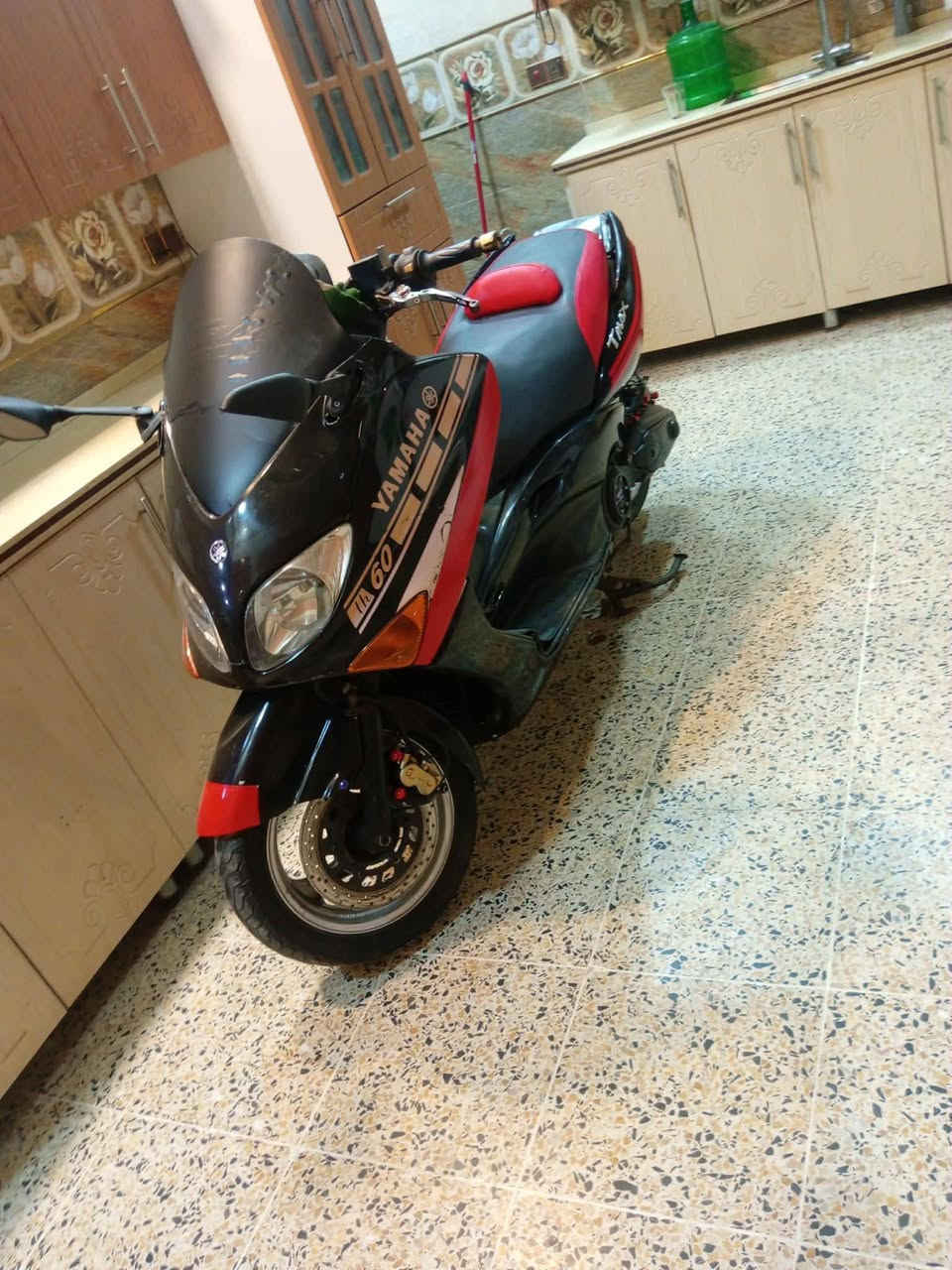 سلام عليكم حبايبي تي ماكس كفاله دراجه جديده حيل شراي يتصل واني بخدمة ***********
