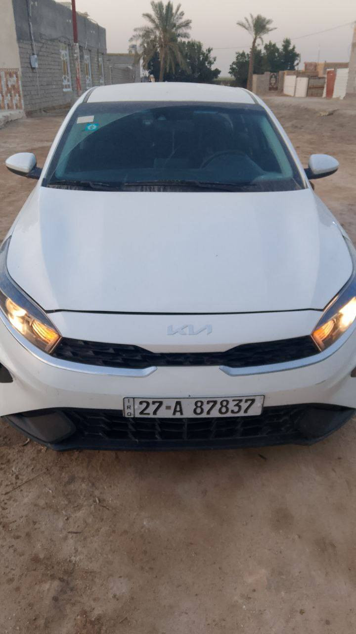 سلام عليكم فورتي مديل 23 ماشيه 40 ألف محرك دوش سياره ع وضع شركه سياره بيه جاملغ وبنيد وبيه باب مال صدر راجع عليه جاملغ سياره مكفوله من ضربه القويه بدون دواخل برانكيتات سليمات شاشه بلادي تغير مسار تبريد تفه شغال تايرات جديد حداديه 100/ 100 سياره مكانه ذي قار سوق شيوخ سعر تصل وبيك خير وتدلل ***********
