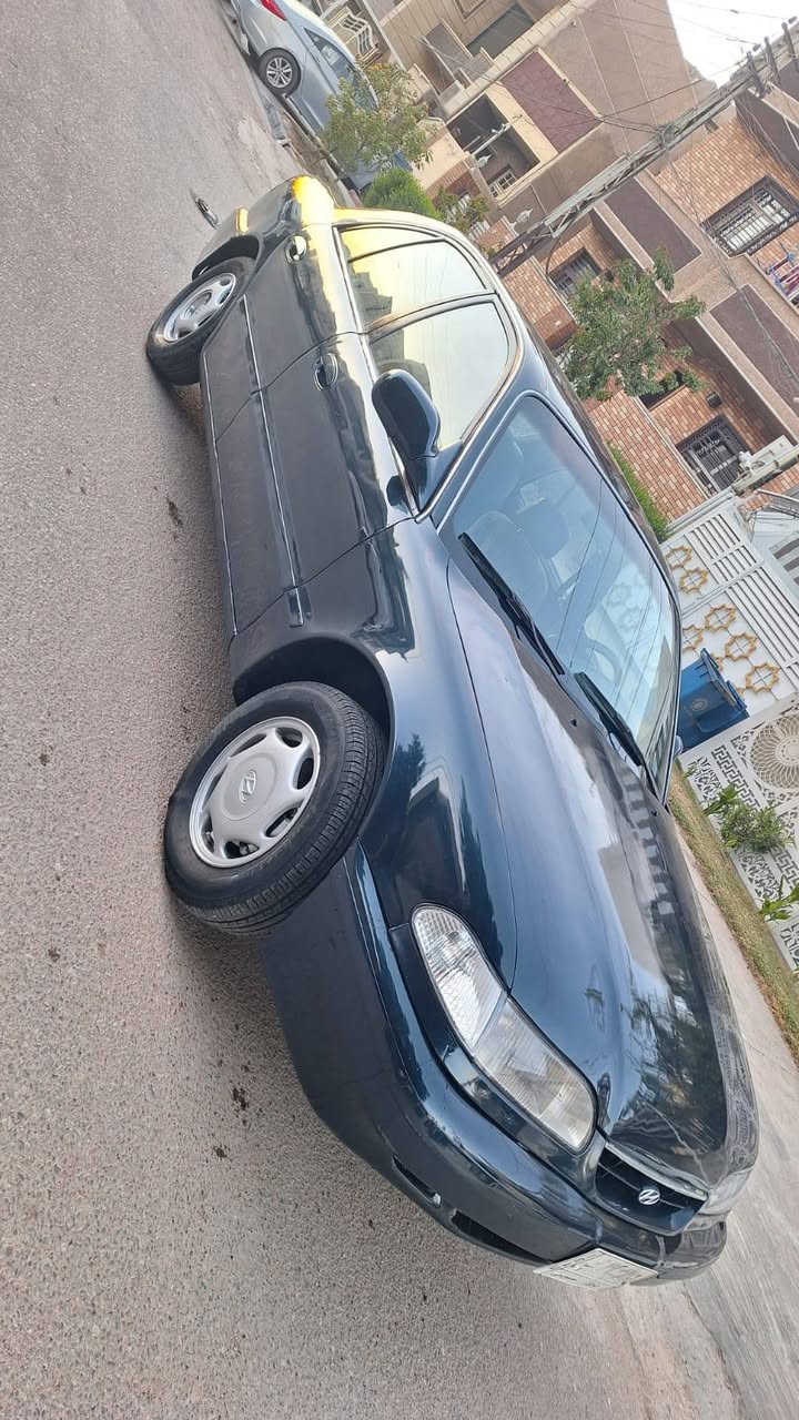 سلام عليكم شباب سوناتا موديل 93 سياره جاهزه وكامله من كلشي محرك وكير كفاله دواخل بلادي سياره مصبوغه صبغ حراري درجه أوله  صدر سياره مامي وخلفي جديد تايرات جديده كهرباياته شغاله سياره مابيه نقص رقم بغداد انكليزي سعر سياره 50 وبيه مجال حك جيه مكان سياره بغداد بلديات رقمي ***********
