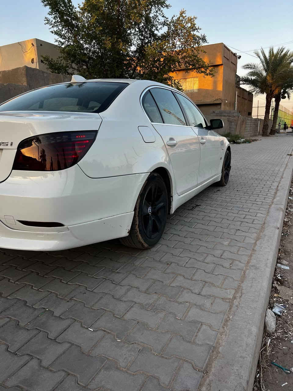 السلام عليكم
بي ام دبليو e60  
حجم 535i سته سلندر توين توربو 
رقم بغداد جديد 
مكينه وكير مكفولات 
حادث جاملغ الامامي عكس السائق وبنيد 
تبريد ثلج 
السعر 100 وبي مجال بسيط 
للأستفسار *********** 
متوفر فقط واتساب واتصال غير متواجد ع الفيس بوك
