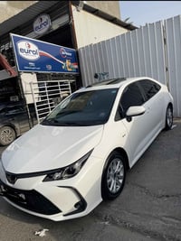 تويوتا كورلا موديل ٢٤  ماشيه ١٦ الف  فول مواصفات فتحه بصمه جلد  مكان ا...