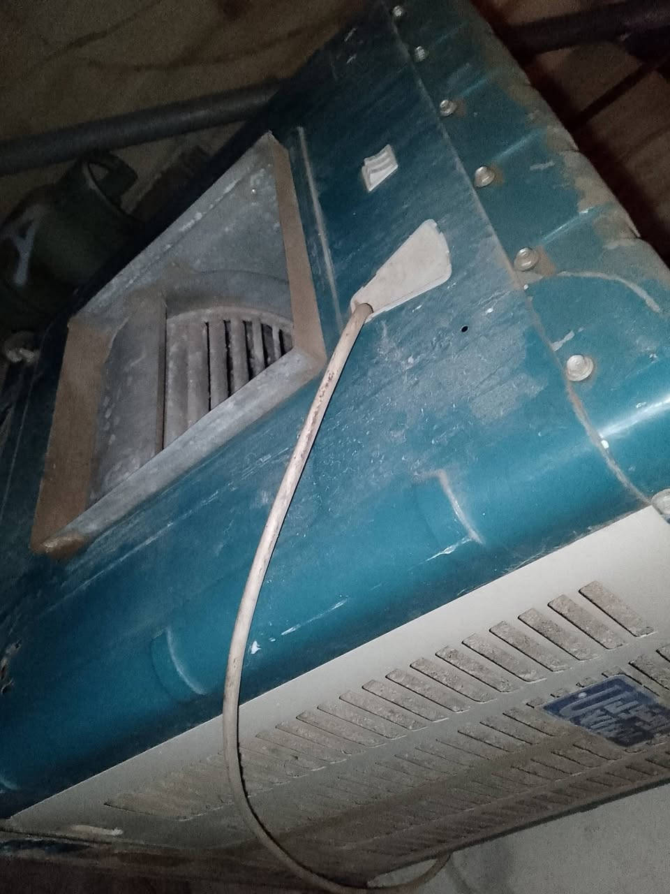 السلام عليكم مبردات للبيع ثنينها السعر 135 وبيها مجال حك الجيه
للتواصل: ***********
