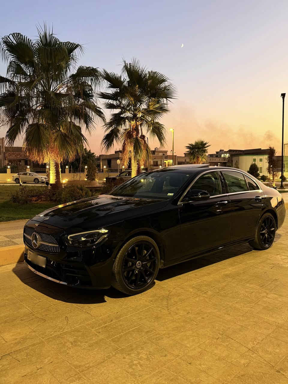 السلام عليكم
Mercedes E350 2022 للبيع
تو ويل (دفع خلفي)
دبل ماوس
شاشه تاج
قياده اليه
تحديد مسار
نقطه عمياء
رادار امامي 
رادار خلفي
اوتو بارك
حساس امامي خلفي
٤ كامرات
شاحن وايرلس 
جنطه كهرباء
لايتات زينون داينمك
بصمه ابواب
داخل لدات ٦٤ لون 
كشنات كهرباء
كشنات تدفئه
داخل جلد اسود 
ماشيه (٣٢ الف مايل )
السياره وارد امريكي (حادثها بس ربع بنيد  او الحادث سطحي بدون دواخل،او الباقي كله مكفول )
 #السعر 38,000$ اوبيها مجال 
للاتصال ؛ ***********
