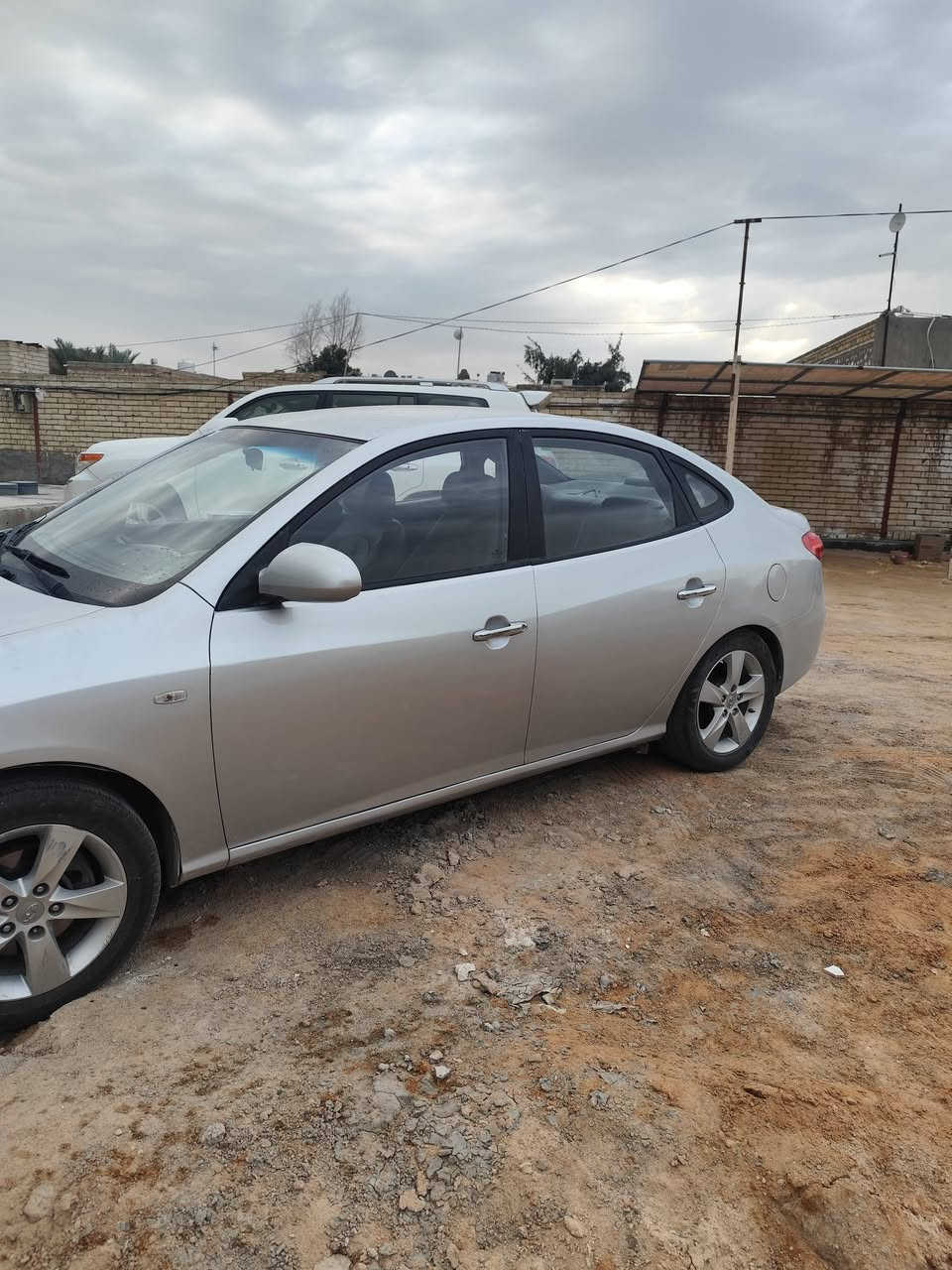 سلام عليكم النترا ادوات ادوات ادوات متوم اربيل جاهز شرط ادكها حاسبة  خليجي مديل 2011 كفاله من سرقة من انتربول من عشاير بيه كصه نص وشغلها درجة اولى عليها مكينه جديدة السيارة كشنات جلد حدادية جديدة تبريد شغال  سعر السيارة 45 وبيها مجال ***********
