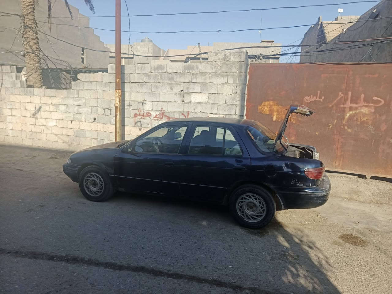 السلام عليكم
متاح كيا سيفيه موديل 1994  سياره ابلاديه بدون صبغ بدون ضربه قويه سياره حلوه كير ومحرك خير من الله غرفتها حلوه كير عادي شرط التحويل مكان السياره ديالى شهربان السعر 23 ورقه وبيها مجال للشراي للاستفسار ***********
