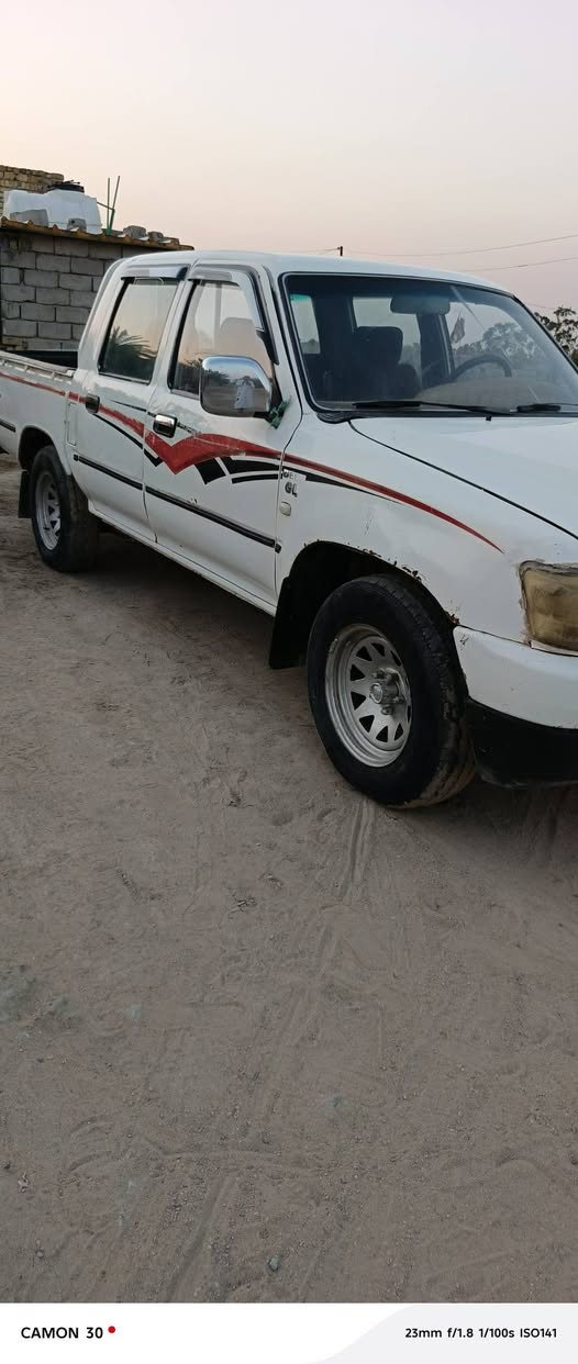 دير موديل 2006 مكفوله من الضربه السياره بلاديه بيه صبغات قليل  محرك كير حدايه مكفولات تحويل مباشر السعر 32 وبيه مجال ***********
