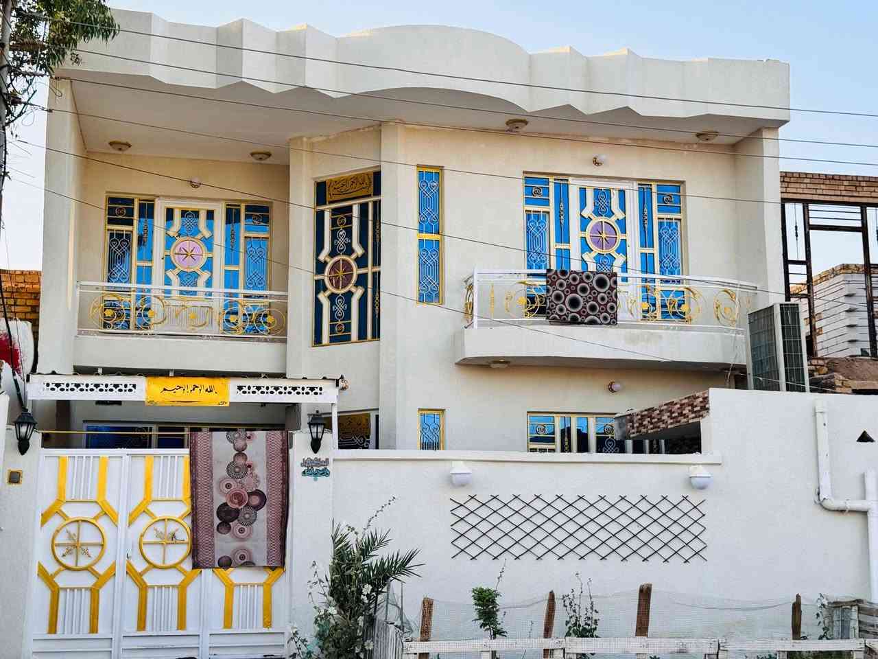 السلام عليكم  سجاد من هندسه الاصباغ   صبغ الجدران الحترافية في ميسان بلمسات فنية وجوده ابداعيه لتواصل ولاستفسار عن خدماتنا يرجا لاتصال علئ الرقم ***********
