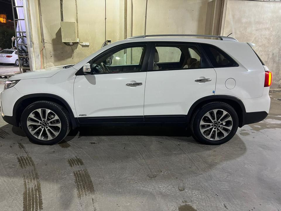 كيا سورنتو خليجي موديل 2015 فول مواصفات عدا البنوراما
رقم بغداد الانكليزي باسمي تحويل مباشر 
فور ويل
سبعه راكب 
محرك اربعه سلندر دووش ٢٤٠٠
ثلاث قطع تبريد 
بصمه تشغيل 
بصمه أبواب 
بصمة سويج عدد ٢
اشاره ترحيب
يدات نيكل 
دواسات 
حساسات خلفي امامي
كاميرا خلفية 
إشاير بالمري
لد امامي خلفي بالاضافه كشاف امامي
تحكمات ستيرن جهتين
كشن السائق كهرباء 
السيارة مكفوله من الصبغ والتبديل 
گير ومحرك خير من الله
مكان السياره الفلوجه
سعرها ١٩٠ 
رقم صاحبها 
***********
***********
