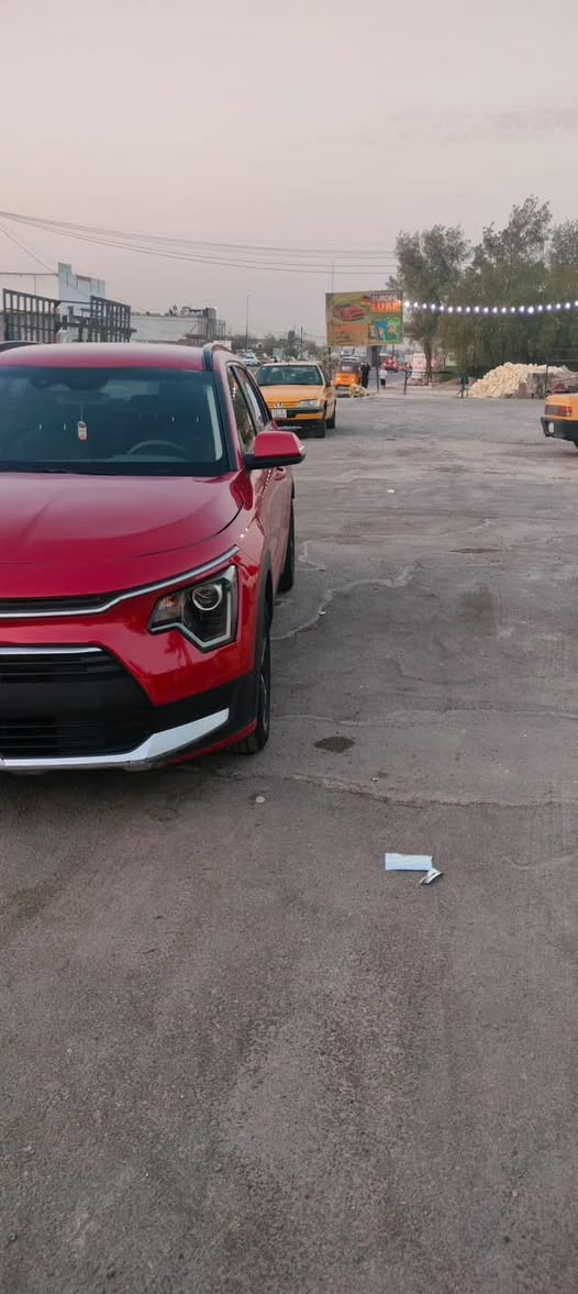 السلام عليكم 
عندي كيا نيرو وارد امريكي هايبرد موديل 2024ماشيه 19390mi حادثها موضح بالصور صبغ فقط بنيد ودعاميه السياره جاهزه مابيها اي نقص بدون شواصي ولا لغد السعر المطلوب 15800$ وبيها مجال شي بسيط من يرغب بالشراء الاتصال على الرقم التالي
***********فاضل
