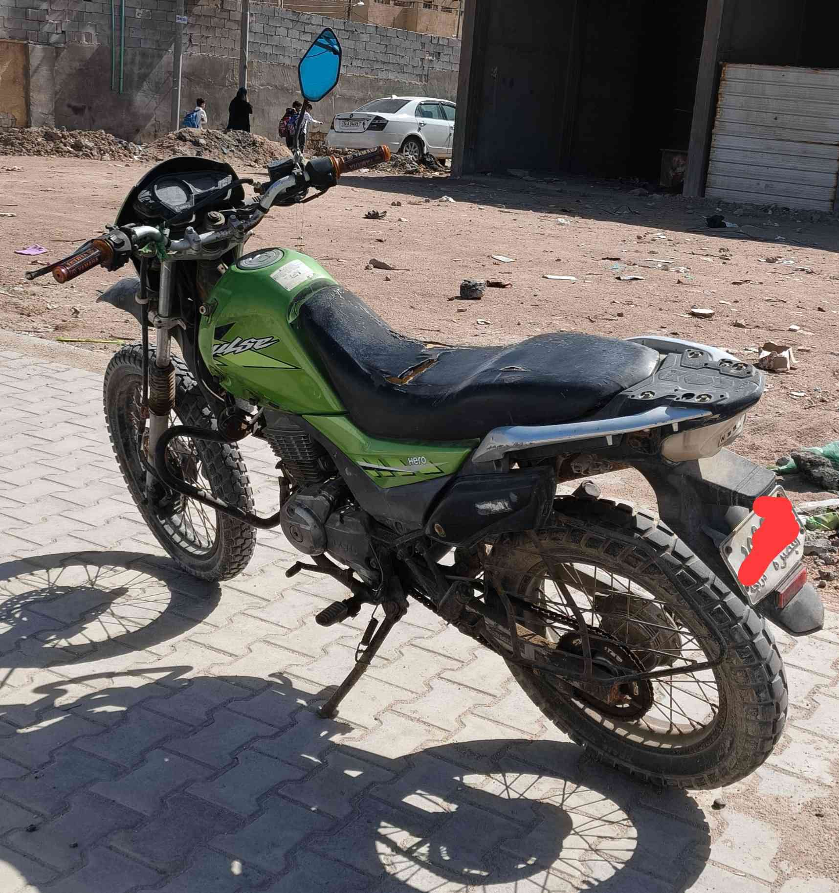 دراجة قفاز هندي هيرو موديل 2014 رقم وسنويه وصاحبهه موجود العنوان التنومة السعر ميلون وبيهه مجال للاستفسار ***********
